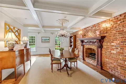 Dining - 14121 W Salisbury Rd, Midlothian, VA 23113 photo 2 of 3