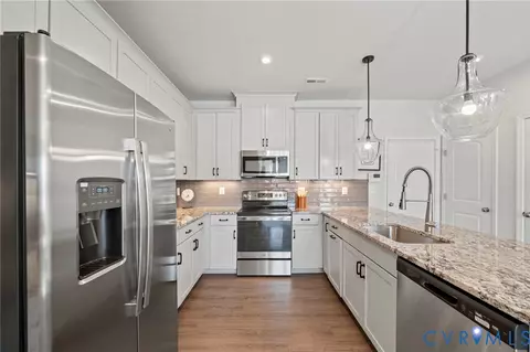 Kitchen - 13254 Brattice Loop, Midlothian, VA 23114 photo 2 of 2