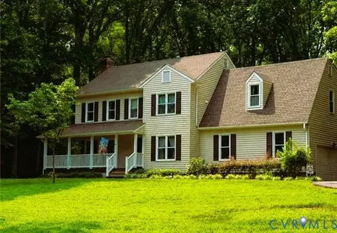 12316 Spur Ln, Rockville, VA 23146