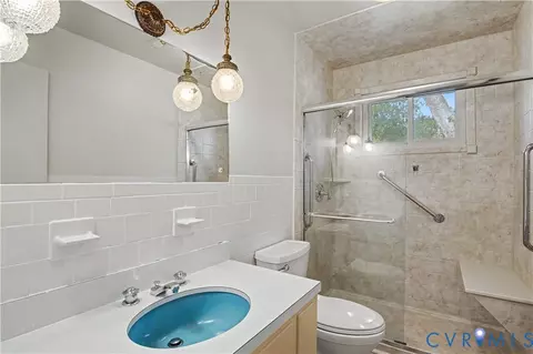 Bath - 3600 Bathgate Rd, Richmond, VA 23234 photo 3 of 3
