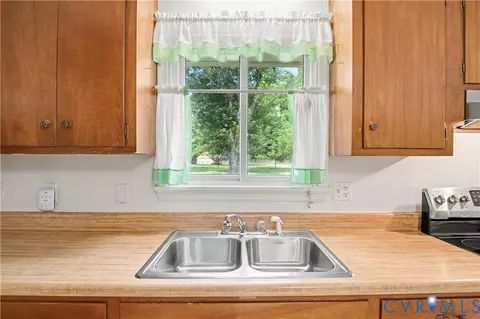 Kitchen - 3600 Bathgate Rd, Richmond, VA 23234 photo 2 of 3