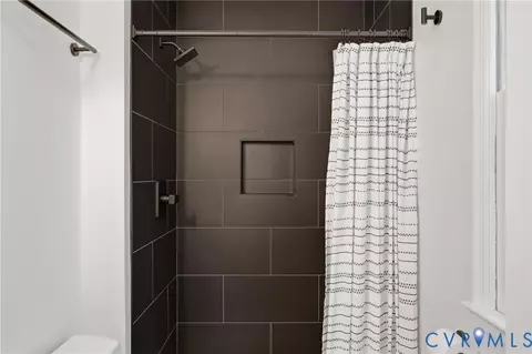 Bath - 6010 Mill Spring Ct, Midlothian, VA 23112 photo 3 of 5