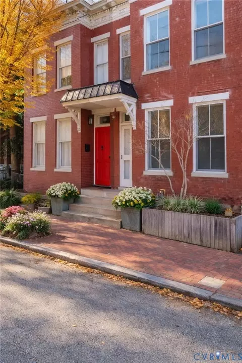 504 12 St James St, Richmond, VA 23220