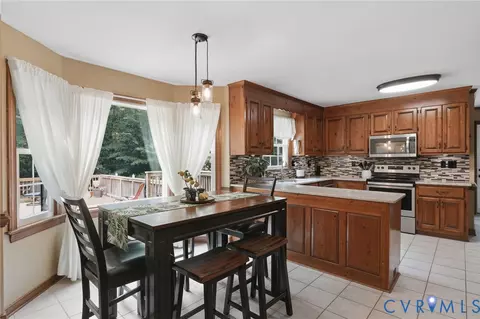 Kitchen - 13232 Singer Rd, Midlothian, VA 23112 photo 1 of 4