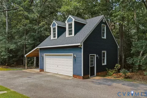Exterior - 13232 Singer Rd, Midlothian, VA 23112 photo 4 of 10