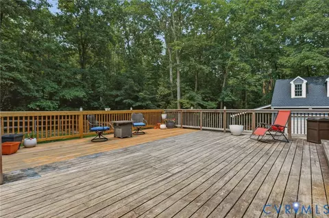 Exterior - 13232 Singer Rd, Midlothian, VA 23112 photo 8 of 10