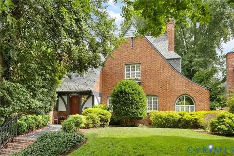 4232 Kingcrest Pkwy, Richmond, VA 23221