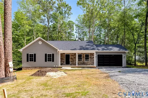 226 Sea Cliff Dr, Ruther Glen, VA 22546
