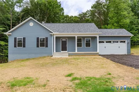 226 Sea Cliff Dr, Ruther Glen, VA 22546