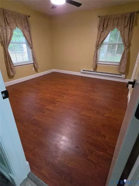 6590 Pine Haven Cir, Gloucester, VA 23061 photo 9