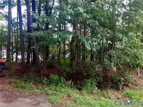 007 Lane Rd, Reedville, VA 22539