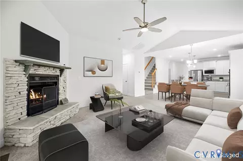 Living - 199 Gibson St, Bumpass, VA 23024 photo 2 of 5