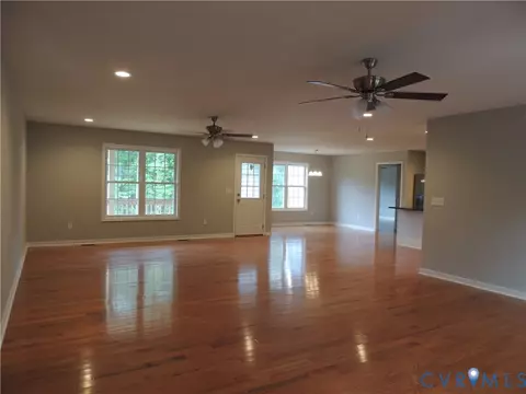 Living - 4417 Olgers Rd, Sutherland, VA 23885 photo 2 of 6