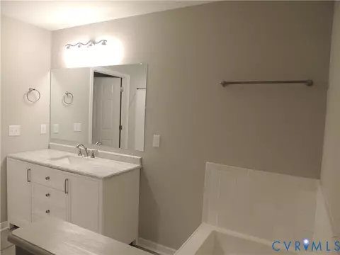 Bath - 4417 Olgers Rd, Sutherland, VA 23885 photo 2 of 5