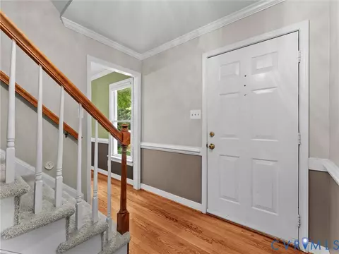 Entry Way - 5702 Standing Oak Rd, Midlothian, VA 23112 photo 3 of 6