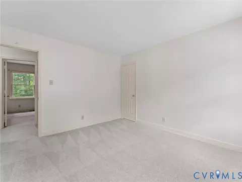 Bedroom - 5702 Standing Oak Rd, Midlothian, VA 23112 photo 8 of 12