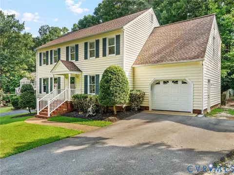 Exterior - 5702 Standing Oak Rd, Midlothian, VA 23112 photo 9 of 11