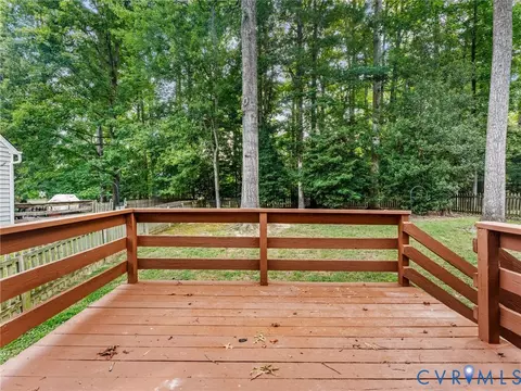 Exterior - 5702 Standing Oak Rd, Midlothian, VA 23112 photo 5 of 11