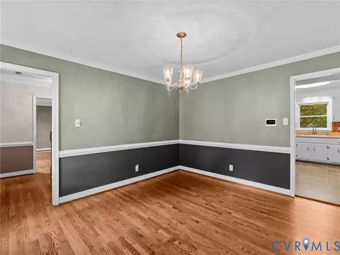 Dining - 5702 Standing Oak Rd, Midlothian, VA 23112 photo 4 of 4