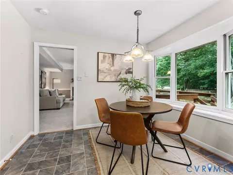 Dining - 5702 Standing Oak Rd, Midlothian, VA 23112 photo 2 of 4