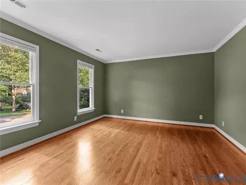 Living - 5702 Standing Oak Rd, Midlothian, VA 23112 photo 7 of 9