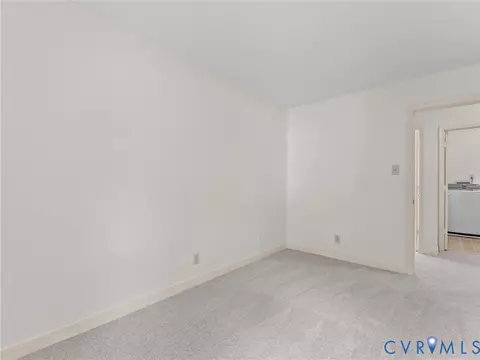 Bedroom - 5702 Standing Oak Rd, Midlothian, VA 23112 photo 6 of 12