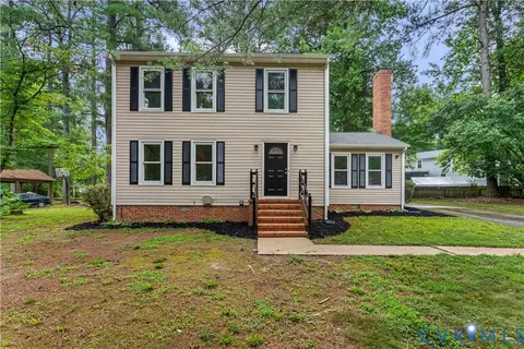 1310 Butternut Dr, Hopewell, VA 23860