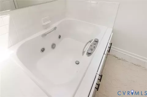Bath - 751 Blakeston Dr, Richmond, VA 23236 photo 9 of 9