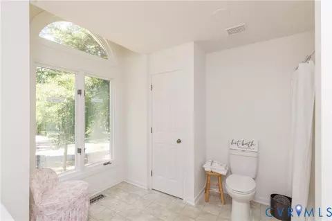 Bath - 751 Blakeston Dr, Richmond, VA 23236 photo 6 of 9