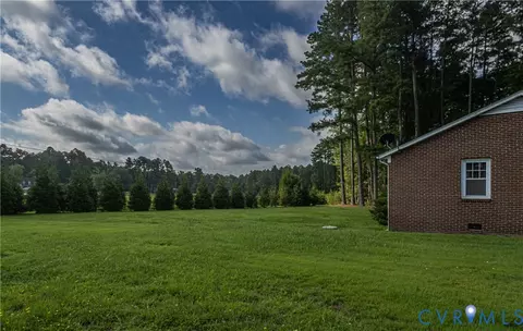 Exterior - 309 Old Plank Rd, Kenbridge, VA 23944 photo 5 of 13