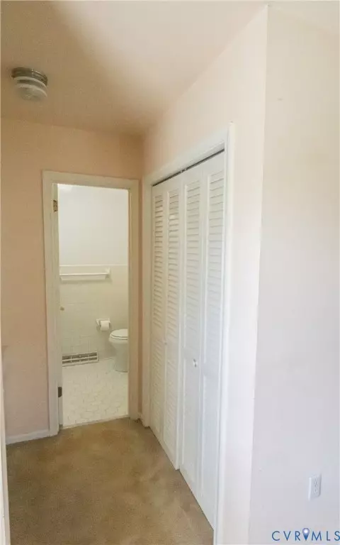 Entry Way - 309 Old Plank Rd, Kenbridge, VA 23944 photo 5 of 5