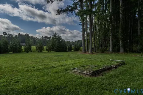 Exterior - 309 Old Plank Rd, Kenbridge, VA 23944 photo 11 of 13