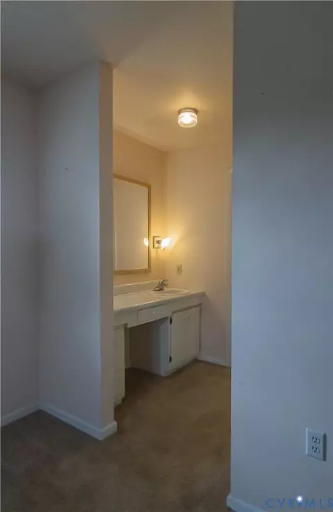 Bath - 309 Old Plank Rd, Kenbridge, VA 23944 photo 6 of 6