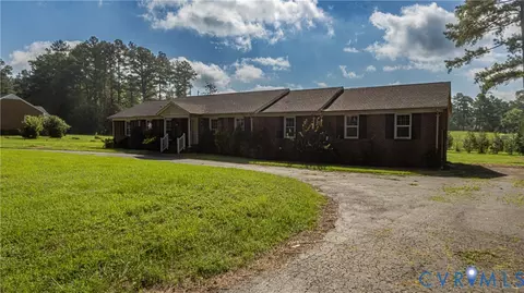 Exterior - 309 Old Plank Rd, Kenbridge, VA 23944 photo 3 of 13