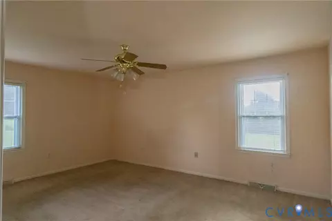 Bedroom - 309 Old Plank Rd, Kenbridge, VA 23944 photo 5 of 7