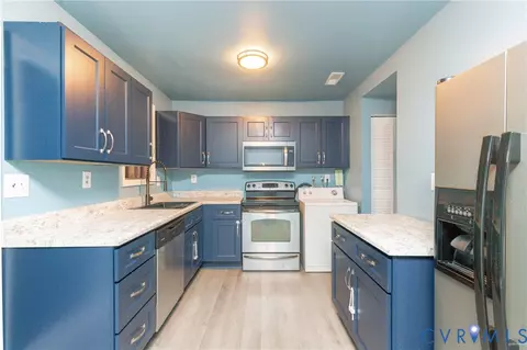 Kitchen - 3706 Luckylee Cres, Ampthill, VA 23234 photo 1 of 4