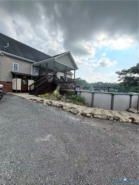 827 Sutherland Rd, Church Road, VA 23833 photo 2