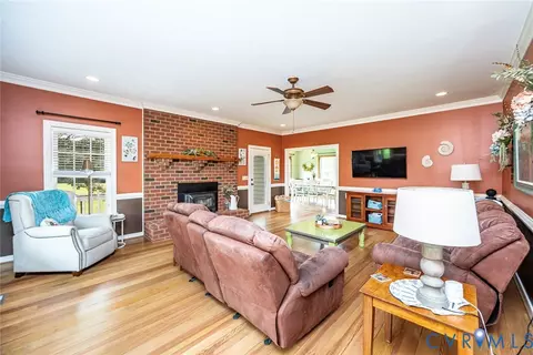 Living - 827 Sutherland Rd, Church Road, VA 23833 photo 1 of 2