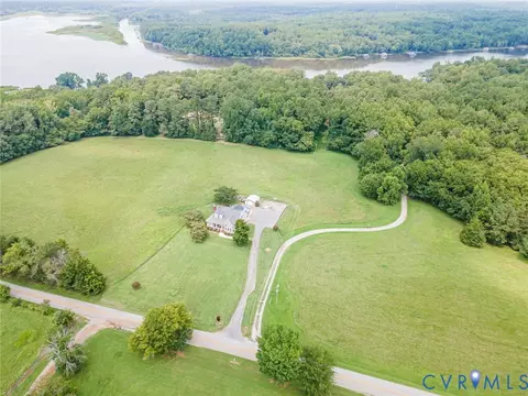View/Area - 827 Sutherland Rd, Church Road, VA 23833 photo 1 of 3