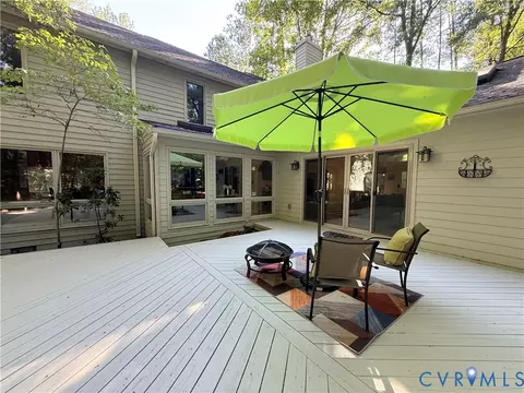 Exterior - 14202 Spring Gate Ter, Midlothian, VA 23112 photo 7 of 14