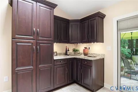 Kitchen - 14202 Spring Gate Ter, Midlothian, VA 23112 photo 4 of 5