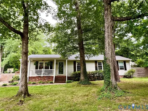 8422 Dwayne Ln, North Chesterfield, VA 23235