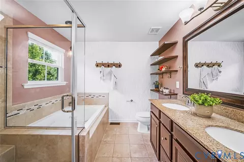 Bath - 16901 White Daisy Loop, Moseley, VA 23120 photo 2 of 5