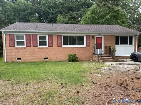 2587 Pinehurst Dr, Petersburg, VA 23805