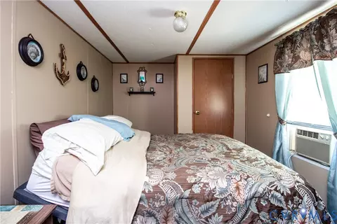 Bedroom - 151 Ford Trl, Bracey, VA 23919 photo 2 of 2