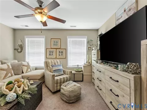 Living - 2000 Kennington Park Rd, Aylett, VA 23009 photo 3 of 3