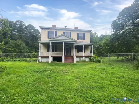 1973 Kutchen St, Petersburg, VA 23805