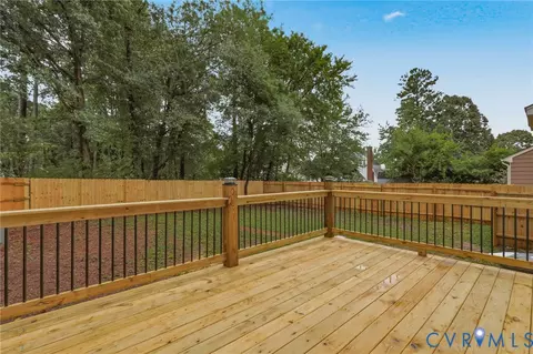 Exterior - 1709 Danhurst Dr, Midlothian, VA 23113 photo 5 of 8