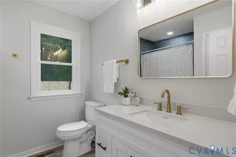 Bath - 1709 Danhurst Dr, Midlothian, VA 23113 photo 1 of 4