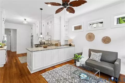 Kitchen - 2221 Stuart Ave, Richmond, VA 23220 photo 5 of 7